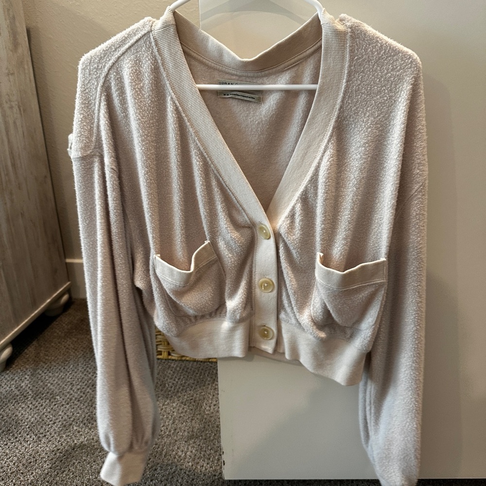 Cream Cropped Sweater